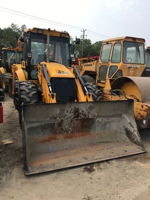 원본 엔진으로 사용 된 JCB 4CX 배크호 로더