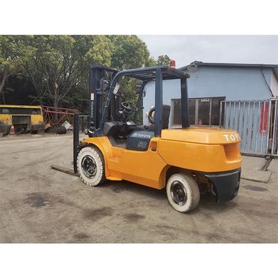 상하이에서 3000kg 토요타 7f50 포크리프트 트럭 3 마스트와 6000mm 리프트 높이