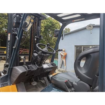 상하이에서 3000kg 토요타 7f50 포크리프트 트럭 3 마스트와 6000mm 리프트 높이