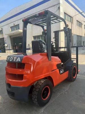 3톤 3000kg 사용 된 토요타 포크 픽터 FDZN30 일본 ISUZU 엔진 좋은 상태