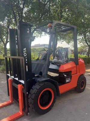 3톤 3000kg 사용 된 토요타 포크 픽터 FDZN30 일본 ISUZU 엔진 좋은 상태