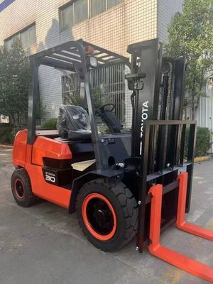 3톤 3000kg 사용 된 토요타 포크 픽터 FDZN30 일본 ISUZU 엔진 좋은 상태