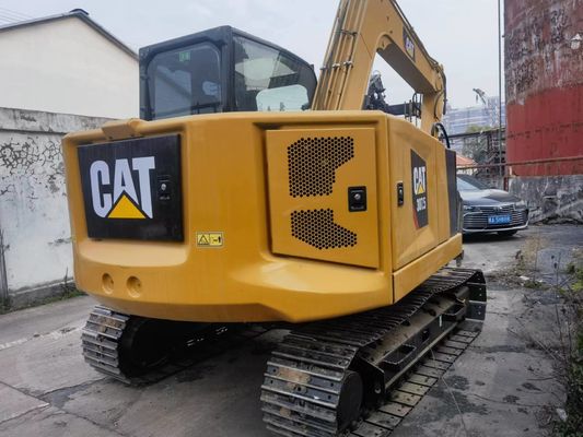 일본에서 가져온 원형 수압 밸브와 고무 트랙과 함께 사용 된 CAT 307.5 발굴기