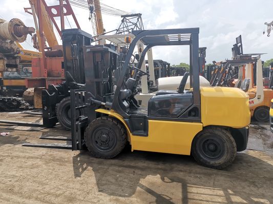 건축물 상점에서 가장 좋은 선택 사용 된 코마쓰 포크리프트 FD25 FD30 FD40 FD50