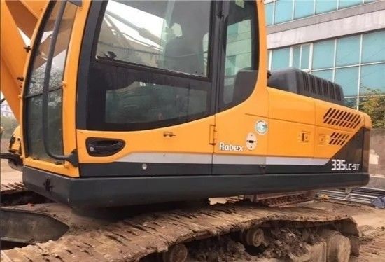 중고용 현대 335LC-9 발굴기 4m3 버킷 용량 및 오리지널 수압 밸브