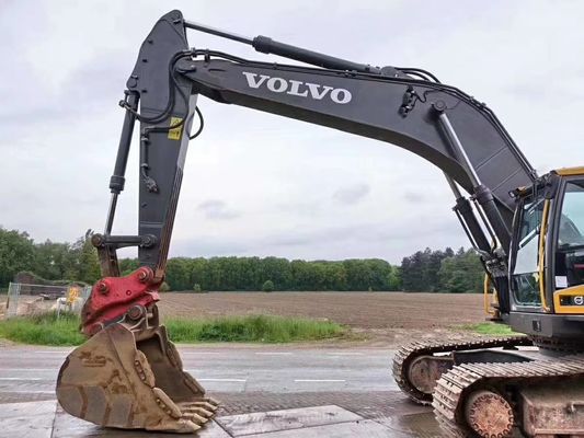 상하이에서 다른 수압 펌프와 함께 35000 KG 기계 무게 볼보 EC350D 발굴기