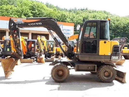 좋은 상태와 다른 버킷 용량으로 사용 된 Volvo EW60 바퀴 발굴기
