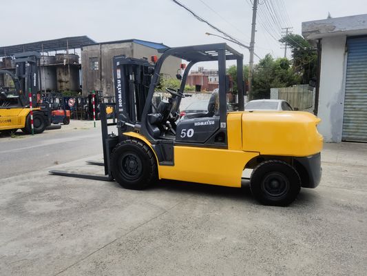 1200mm 포크 너비 수동 전원 사용 코마쓰 FD50 5톤 포크리프트 좋은 상태