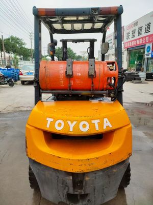 2012년 도요타 7F25 LPG 포크리프트 일본 엔진과 2.5톤 가솔린 엔진
