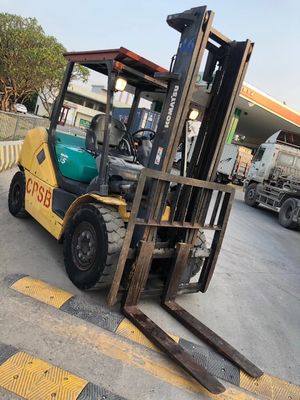일본 코마쓰 3톤 FD30/FD20/FD25/FD35/FD40/FD50 수동 전원 공급 장치가 있는 포크리프트