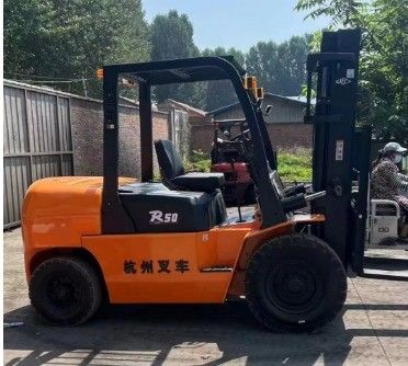 헝차 R100 R30 디젤 포크크리프트 5000kg 가구 가게의 창고 운영