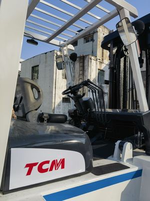 사용 된 일본 TCM FD100 디젤 포크리프트 10 톤 창고 컨테이너 팔레트 리프팅 트럭