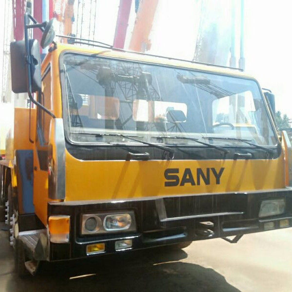 사용 된 SANY 트럭 크레인 55톤 원본 수압 밸브와 함께 좋은 상태