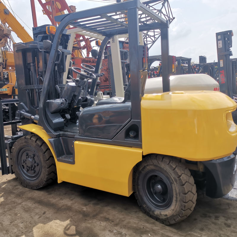 건축물 상점에서 가장 좋은 선택 사용 된 코마쓰 포크리프트 FD25 FD30 FD40 FD50