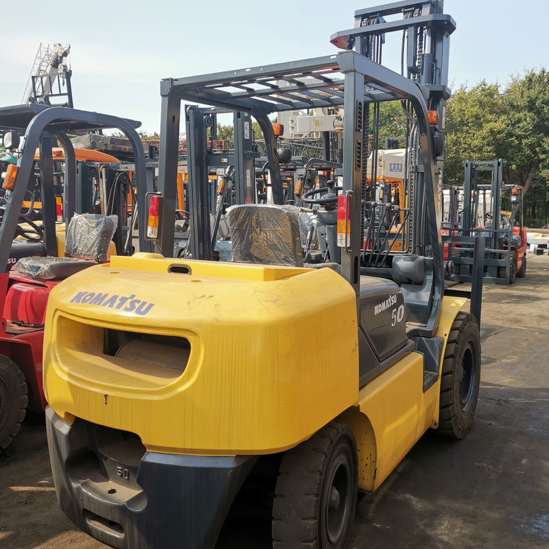 포크 너비 1200mm 코마쓰 FD50 5T 사용된 포크리프트 5T 일본 ISUZU 엔진을 가진 리프팅